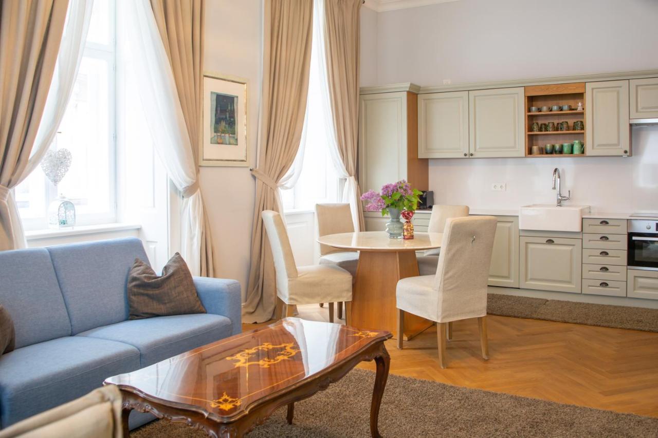 Stilvolles In Zentraler Lage Apartment *